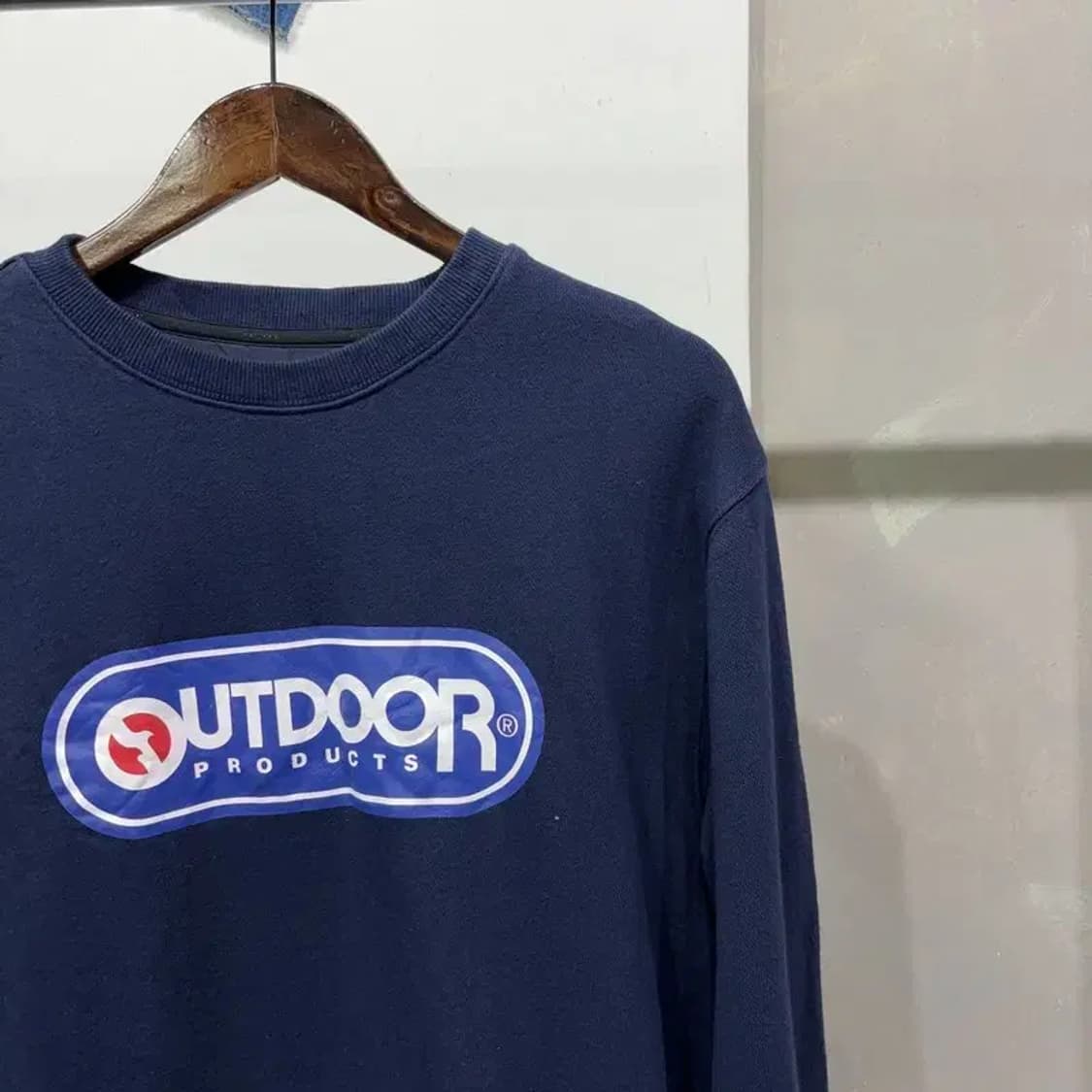 (100) 아웃도어프로덕츠 캐주얼 프린팅 맨투맨 긴팔 티 상품이미지3