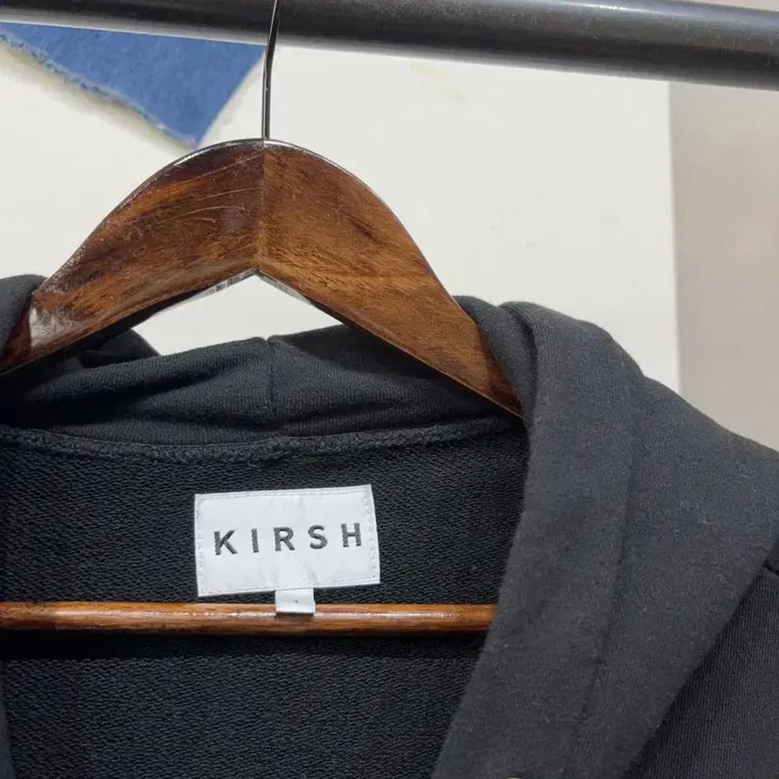 (95) 키르시 스트릿 캐주얼 자수 로고 후드집업 자켓 상품이미지2