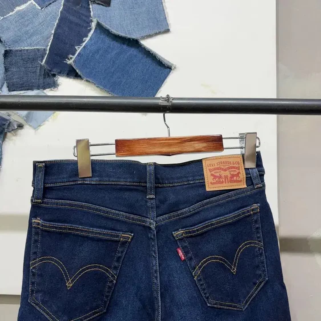 (27인치) 리바이스 여성 보이프렌드핏 스판 진청바지 데님팬츠 상품이미지4