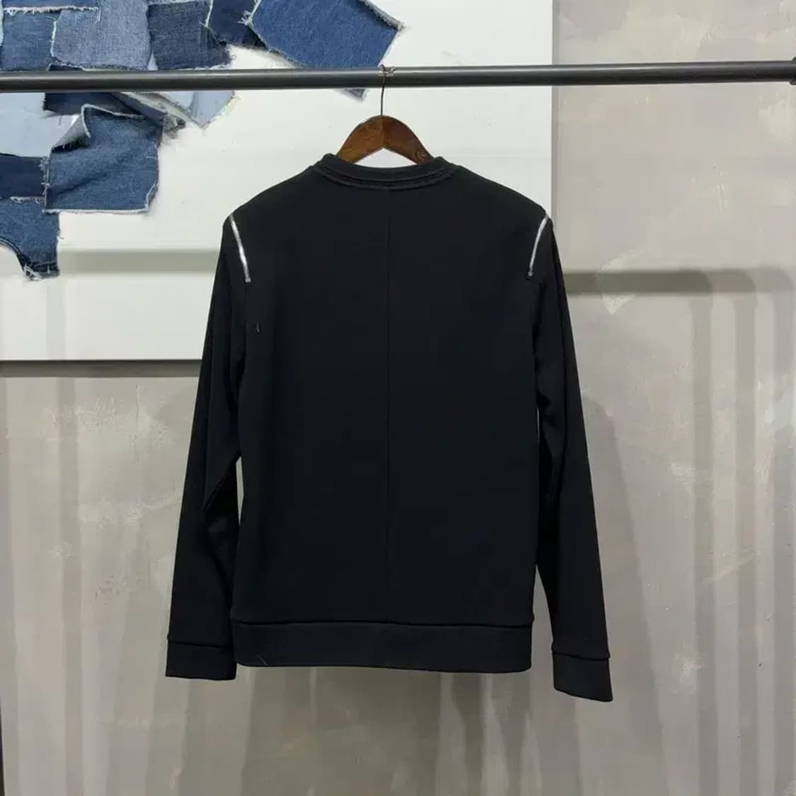 (95) 시스템 한섬 캐주얼 블랙 맨투맨 긴팔 티 상품이미지4