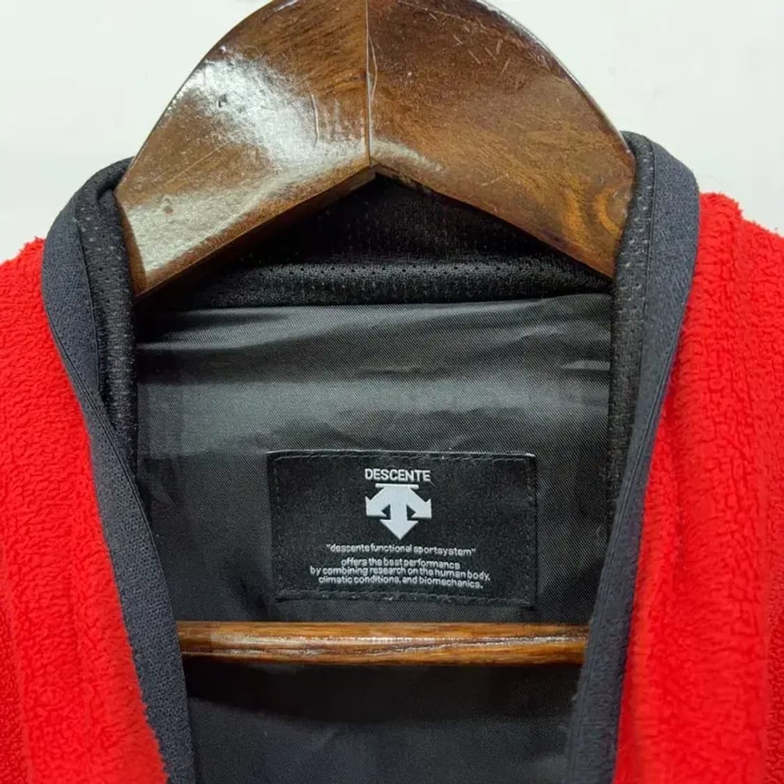 (105) 데상트 캐주얼 스포츠 후리스 플리츠 집업 자켓 상품이미지2