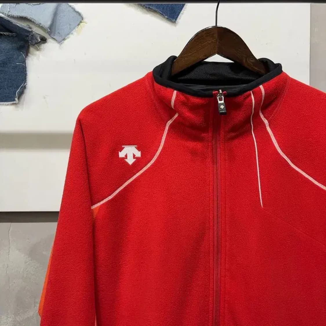 (105) 데상트 캐주얼 스포츠 후리스 플리츠 집업 자켓 상품이미지3