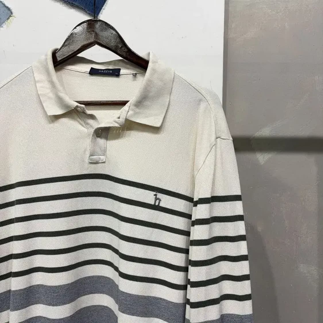 (110) 헤지스 캐주얼 스트라이프 긴팔 PK 카라티 상품이미지3