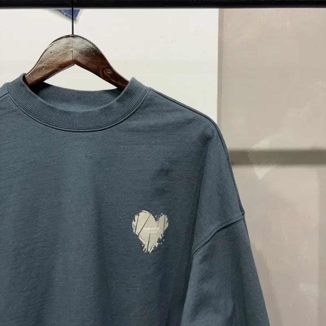 (95) 이에이 스트릿 캐주얼 백프린팅 맨투맨 긴팔 티 상품이미지3