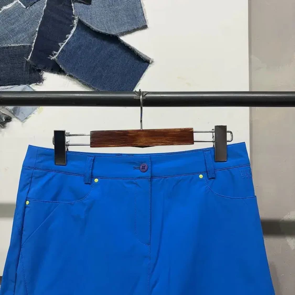 (27인치) 엘르 여성 골프 프린팅 미니스커트 치마 상품이미지2