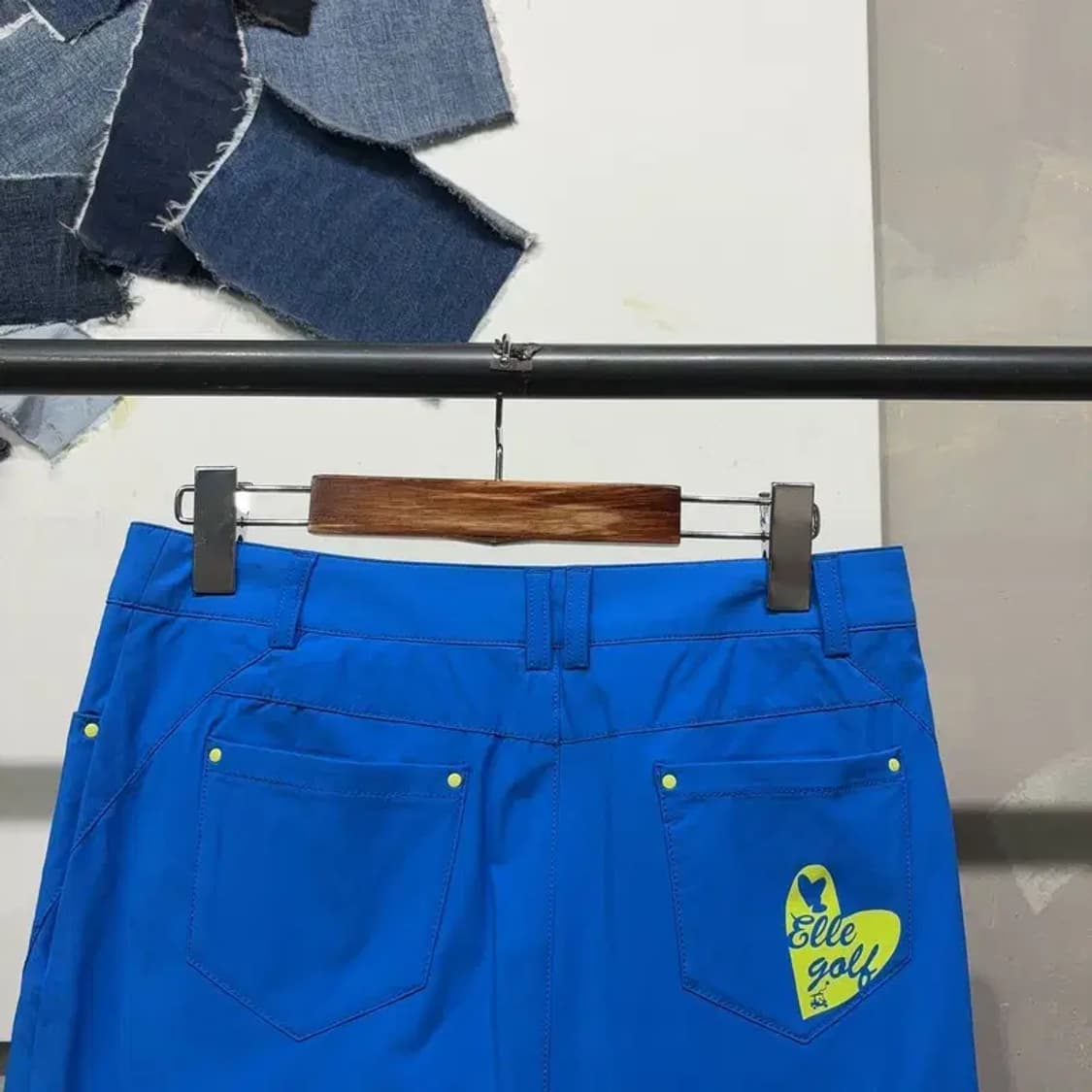 (27인치) 엘르 여성 골프 프린팅 미니스커트 치마 상품이미지4