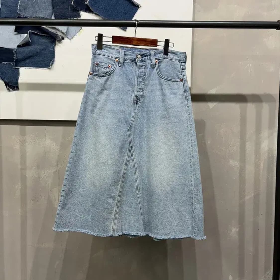 (25인치) 리바이스 빅E 여성 캐주얼 A라인 데님 청스커트 치마 상품이미지1