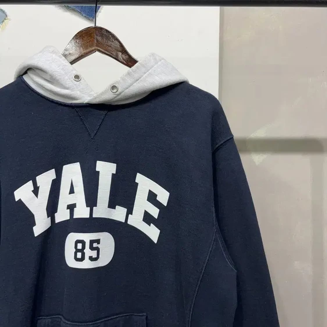 (105) 예일 스트릿 캐주얼 로고 빅프린팅 후드티 상품이미지3