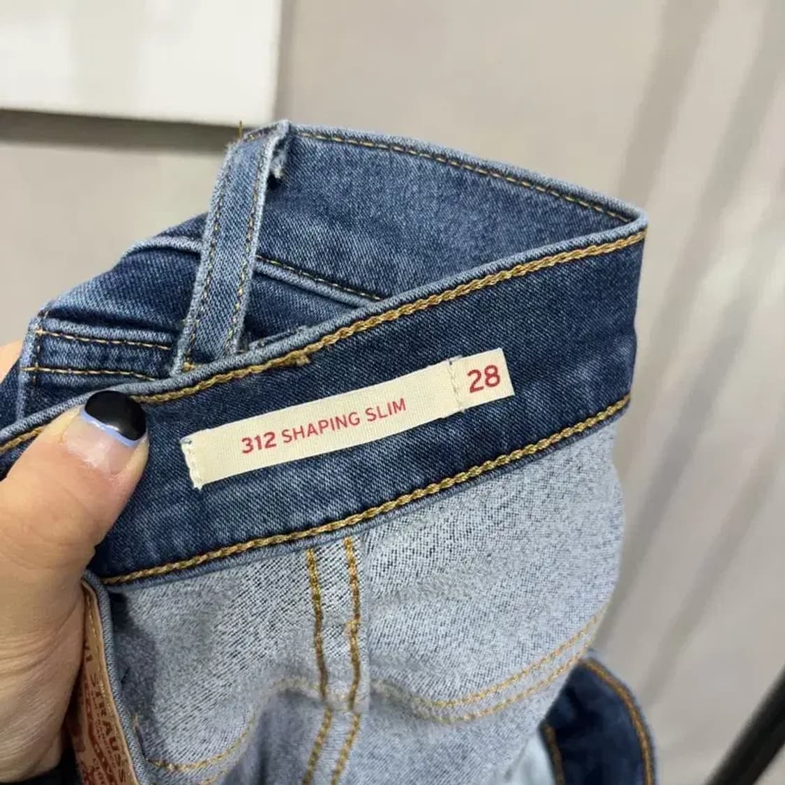 (28인치) 리바이스 여성 312 샤핑슬림 스판 약기모 청바지 상품이미지5