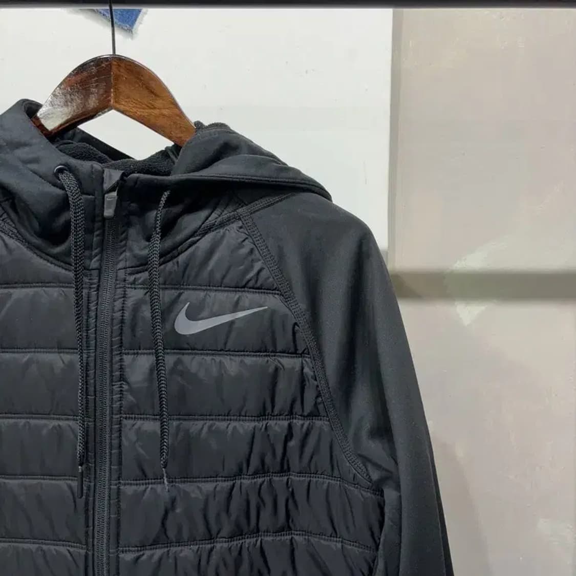 (105) 나이키 에어로 로프트 경량패딩 기능성 후드집업 자켓 상품이미지3