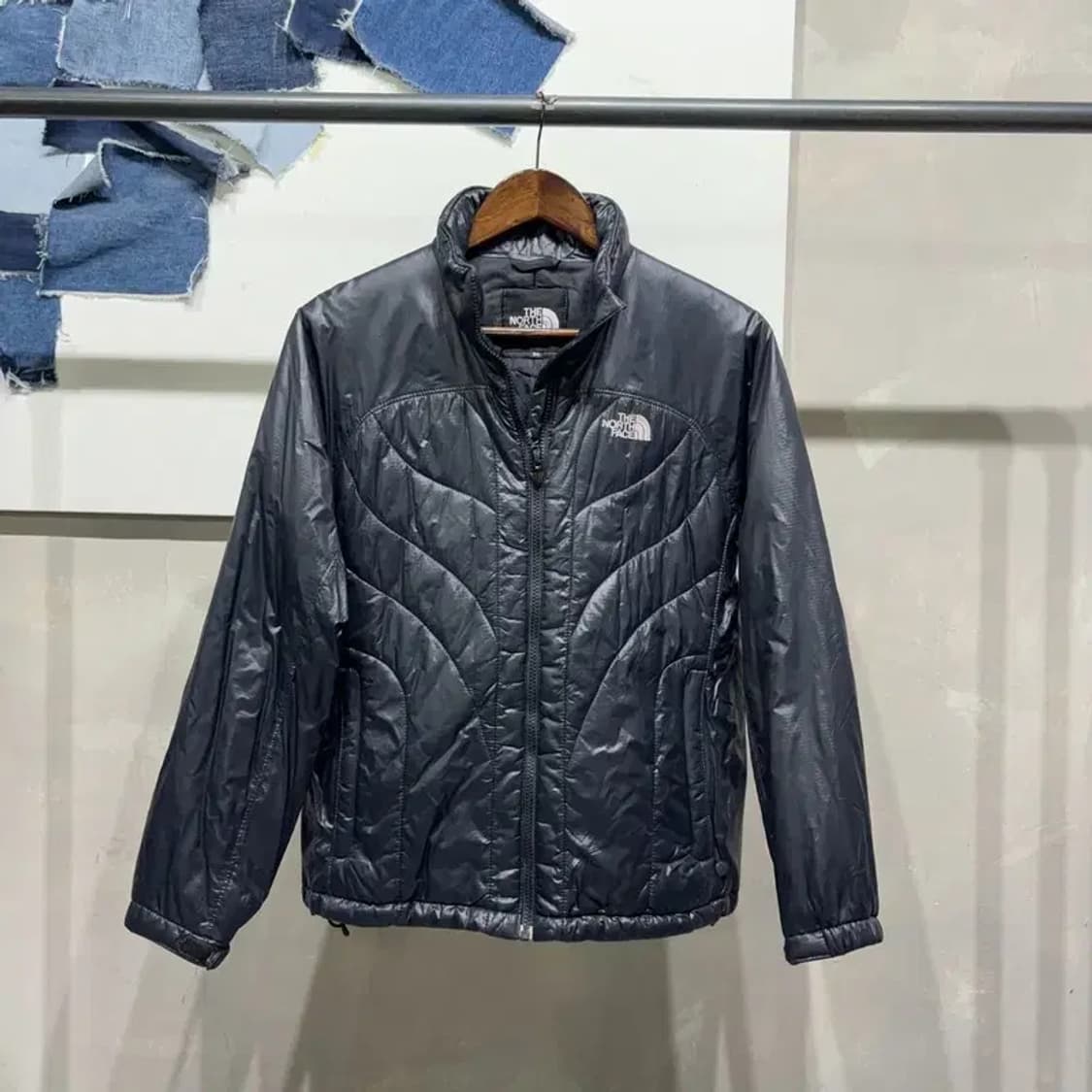 (90) 노스페이스 여성 등산 아웃도어 경량패딩 자켓 상품이미지1