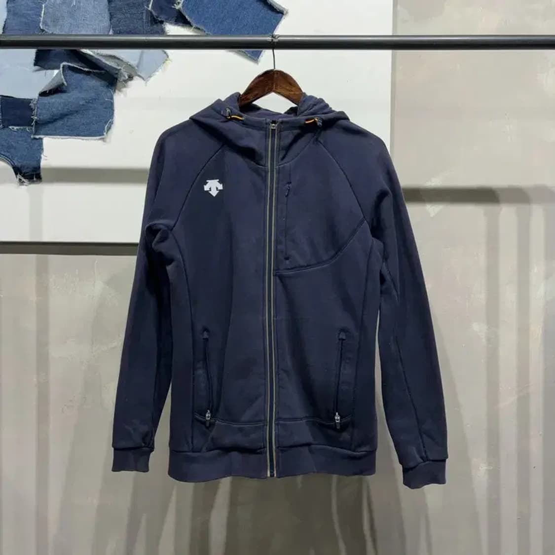 (100) 데상트 운동 스포츠 프린팅 후드집업 자켓 상품이미지1