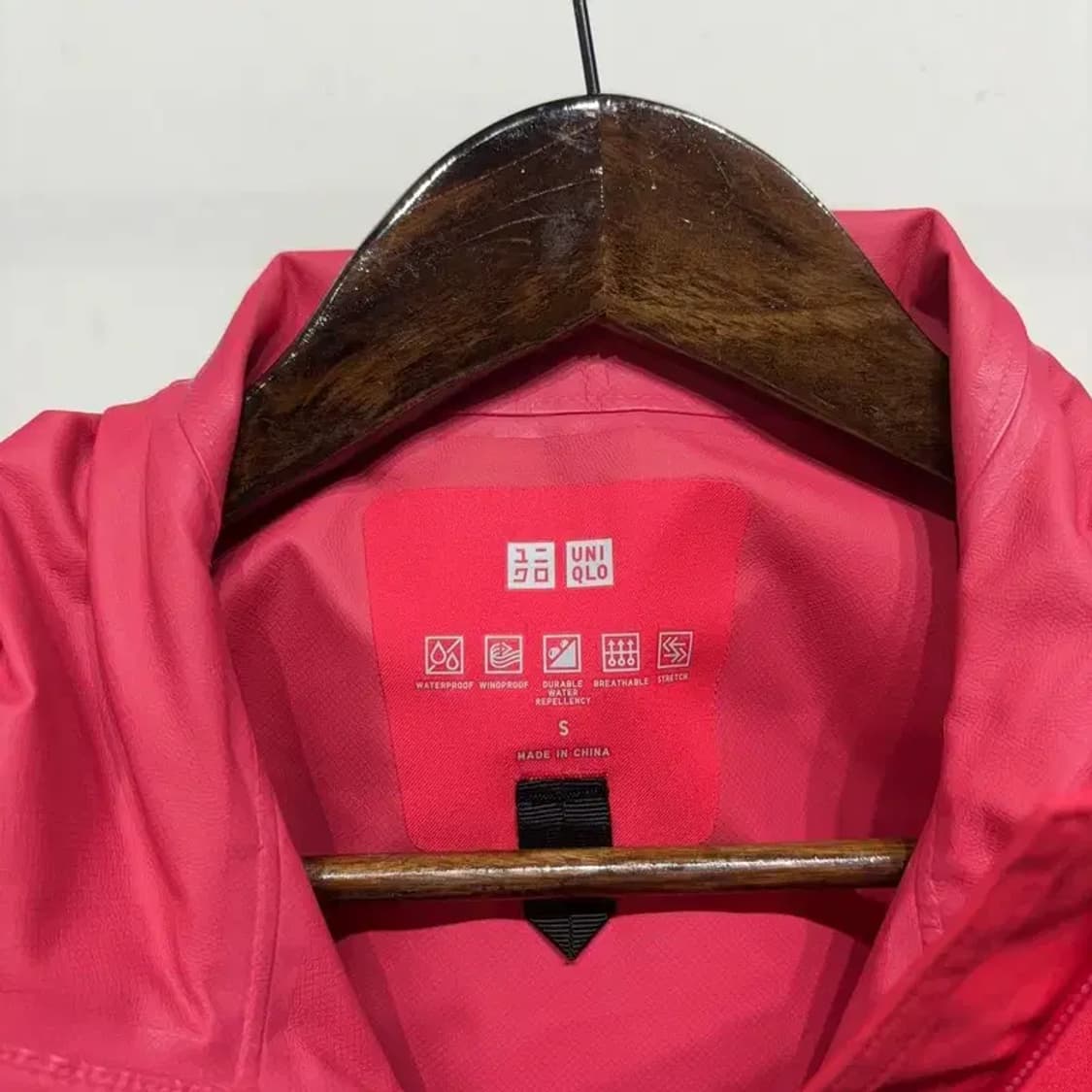 (85) 유니클로 여성 캐주얼 핫핑크 후드 바람막이 자켓 상품이미지2