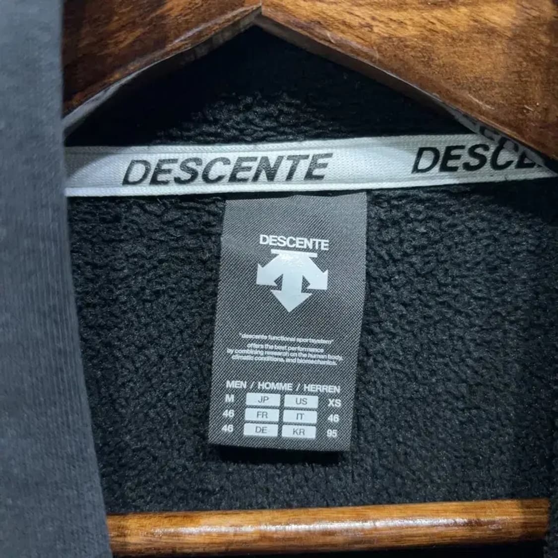 (95) 데상트 캐주얼 프린팅 기모 후드티 상품이미지2