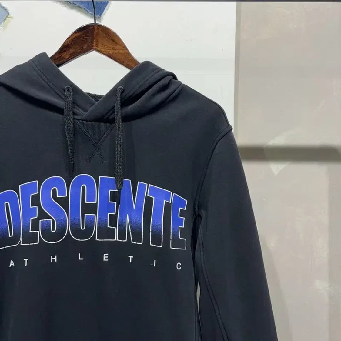 (95) 데상트 캐주얼 프린팅 기모 후드티 상품이미지3