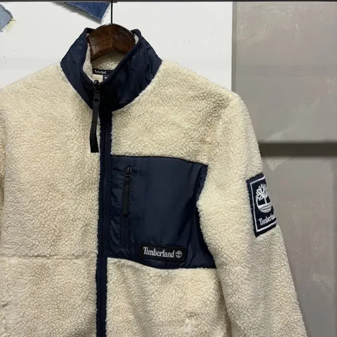 (90) 팀버랜드 여성 캐주얼 양털 뽀글이 배색 후리스 자켓 상품이미지3