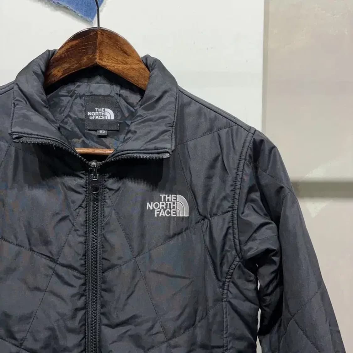 (85) 노스페이스 여성 등산 아웃도어 경량패딩 자켓 상품이미지3