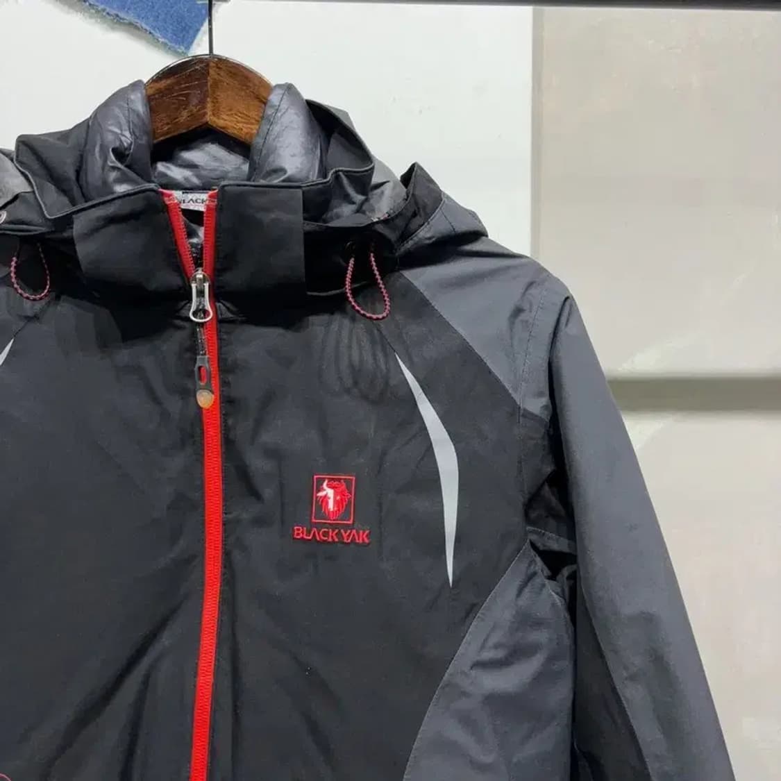 (100) 블랙야크 등산 아웃도어 덕다운 오리털 패딩 바람막이 자켓 상품이미지4