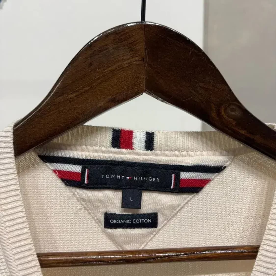 (100) 타미힐피거 캐주얼 클래식 자수 라운드 니트 상품이미지2