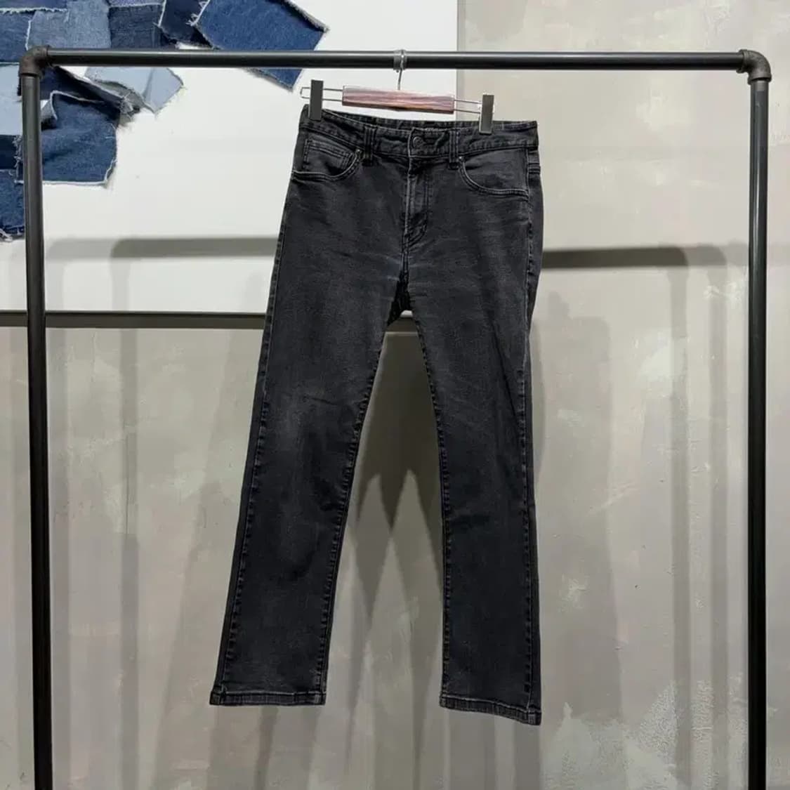 (28인치) 게스 여성 캐주얼 스판 블랙진 흑청바지 데님팬츠 상품이미지1