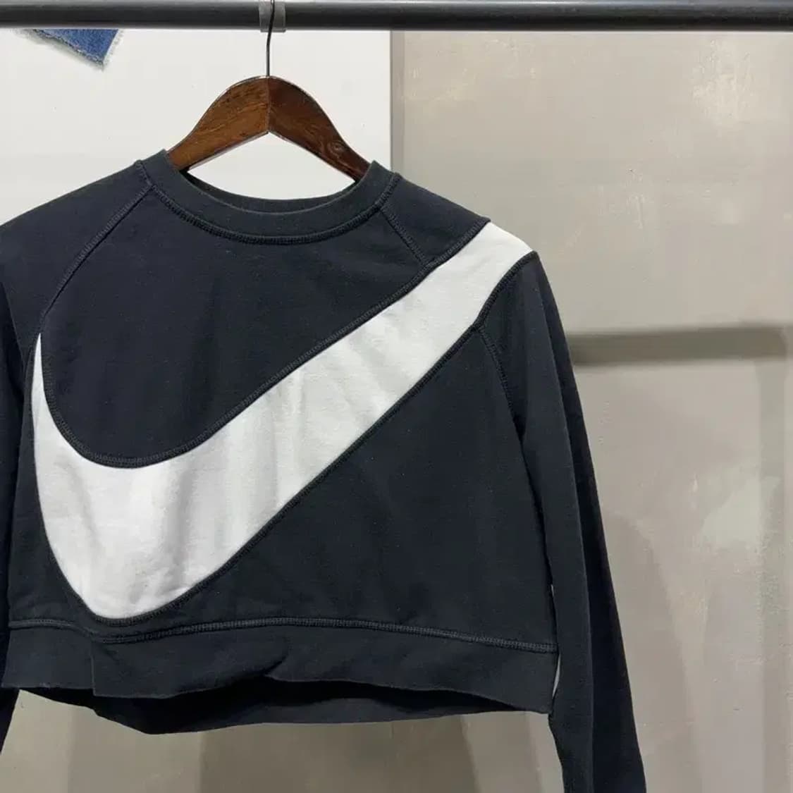 (80) 나이키 여성 캐주얼 빅스우시 크롭 기모 맨투맨 긴팔 티 상품이미지3