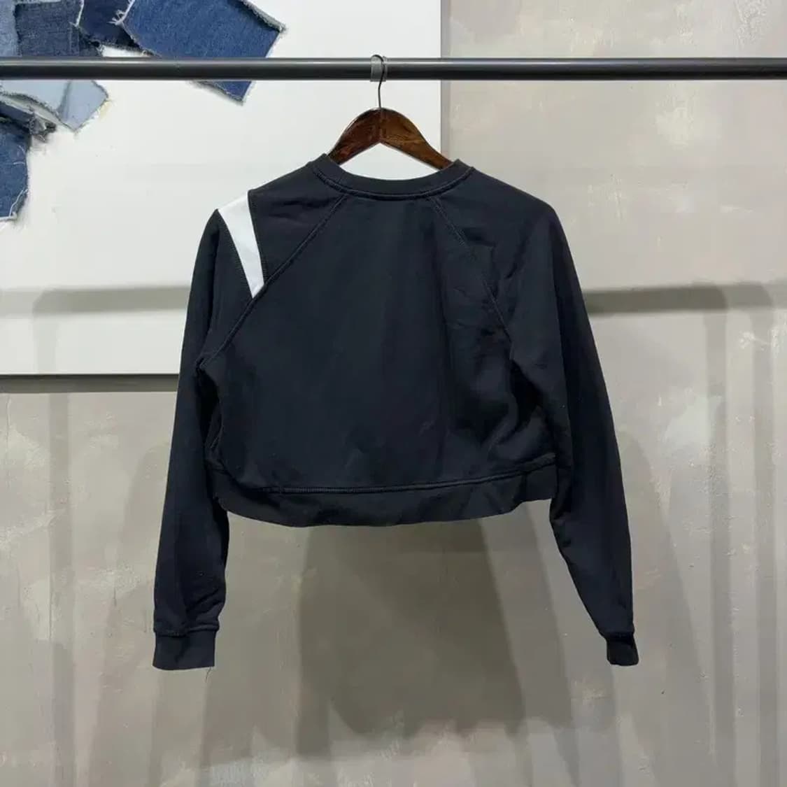 (80) 나이키 여성 캐주얼 빅스우시 크롭 기모 맨투맨 긴팔 티 상품이미지4