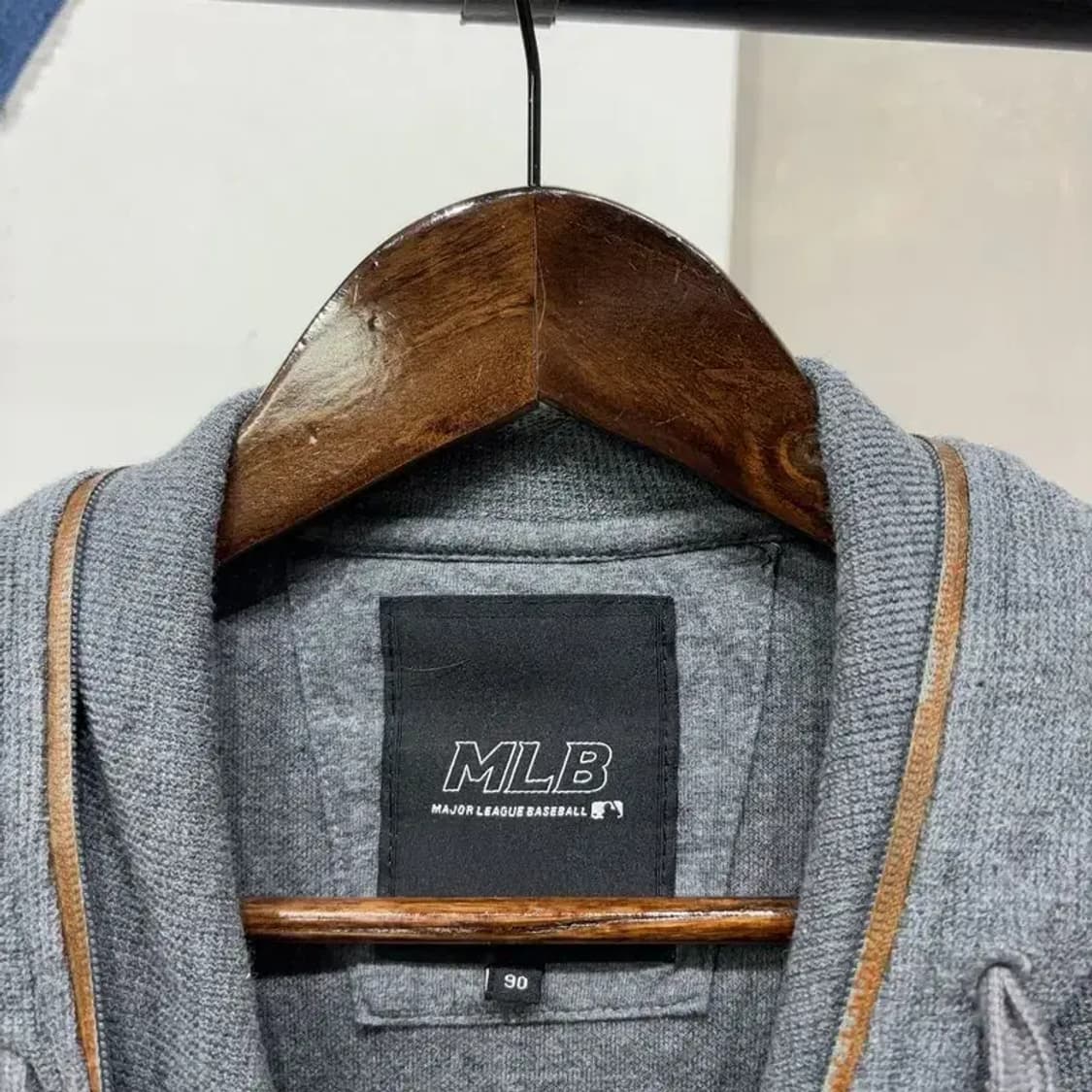 (90) MLB 여성 시카고화이트삭스 자수 후드집업 자켓 상품이미지2