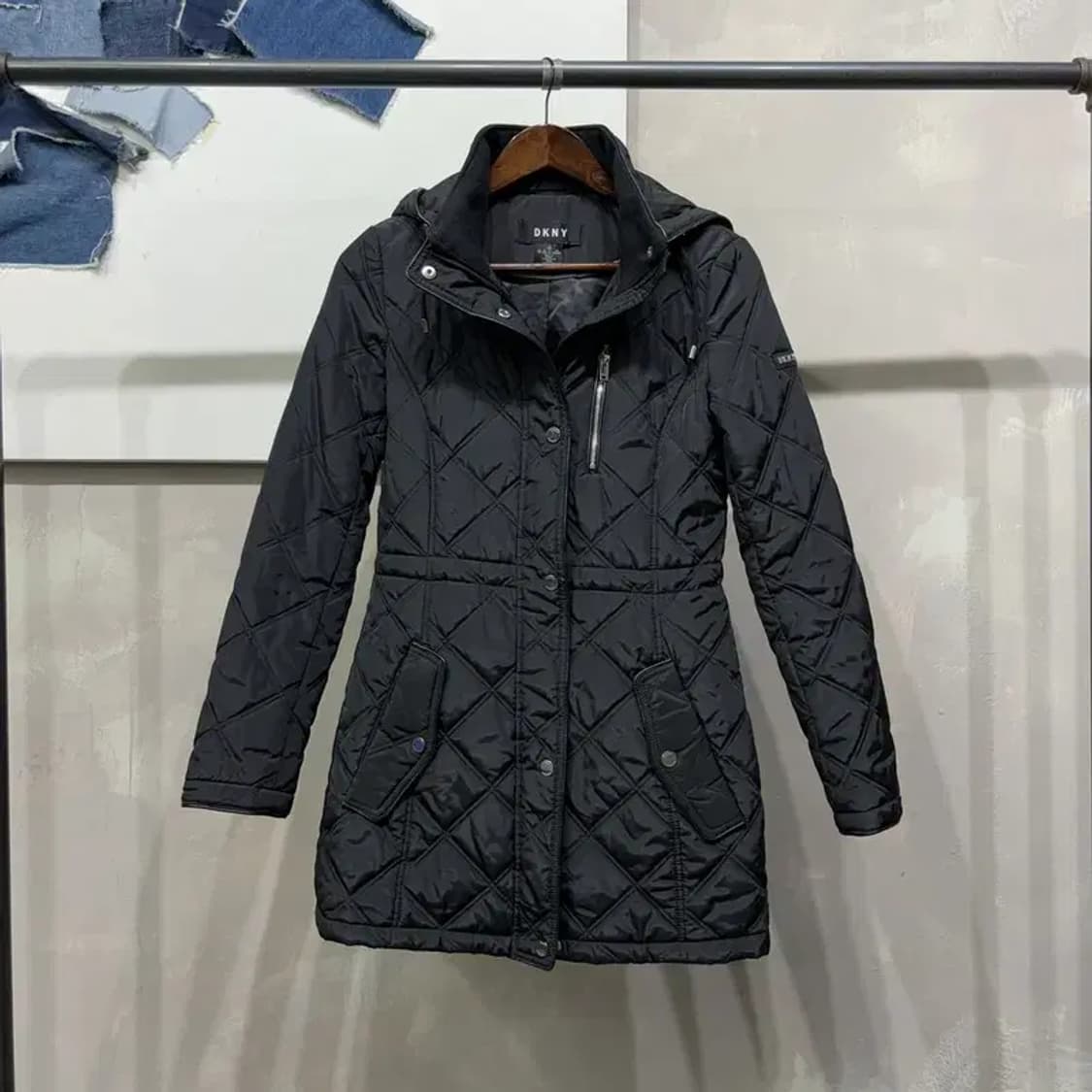 (80) DKNY 여성 캐주얼 퀼팅 롱 경량패딩 상품이미지1