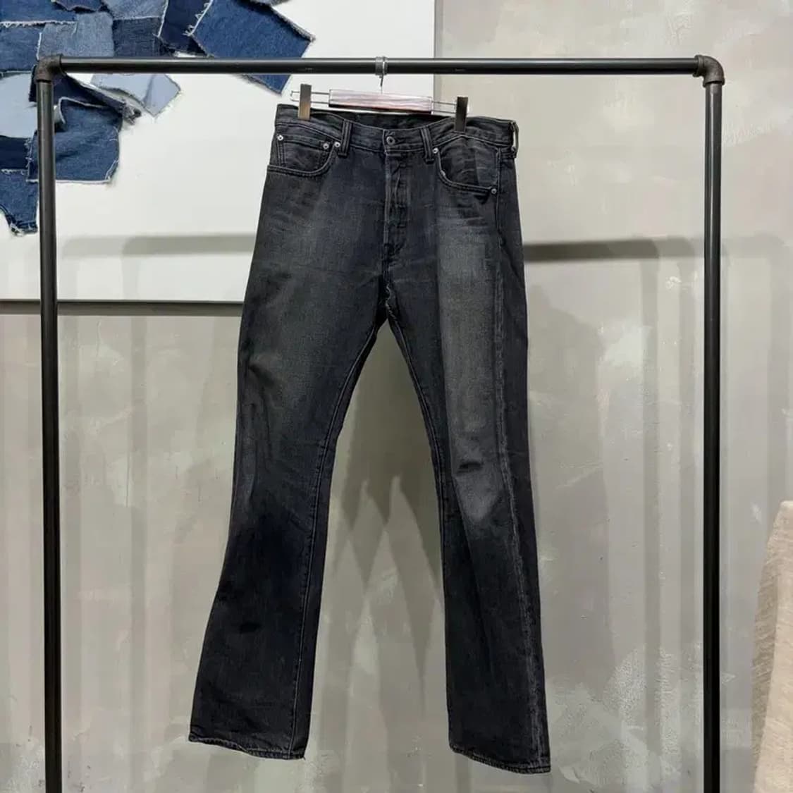 (32인치) 리바이스 501 캐주얼 블랭크탭 흑청바지 데님팬츠 상품이미지1