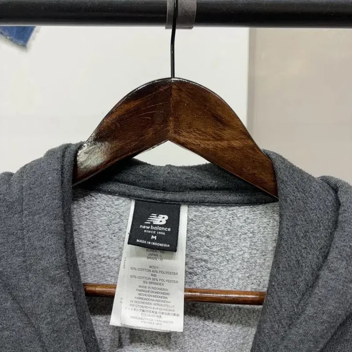 (100) 뉴발란스 스트릿 캐주얼 프린팅 기모 그레이 후드티 상품이미지2