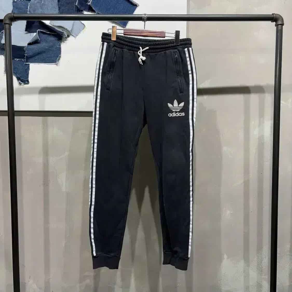 (32~34인치) 아디다스 스트릿 유로파 밴딩 기모 조거팬츠 운동바지 상품이미지1