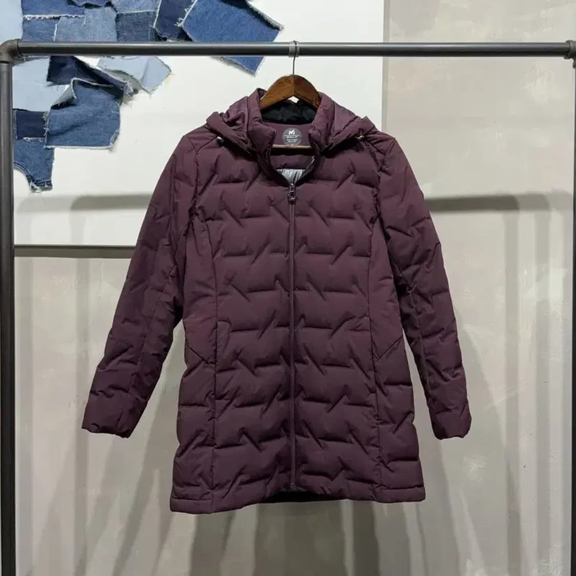 (95) 마운틴하드웨어 여성 아웃도어 구스다운 경량 하프패딩 상품이미지1