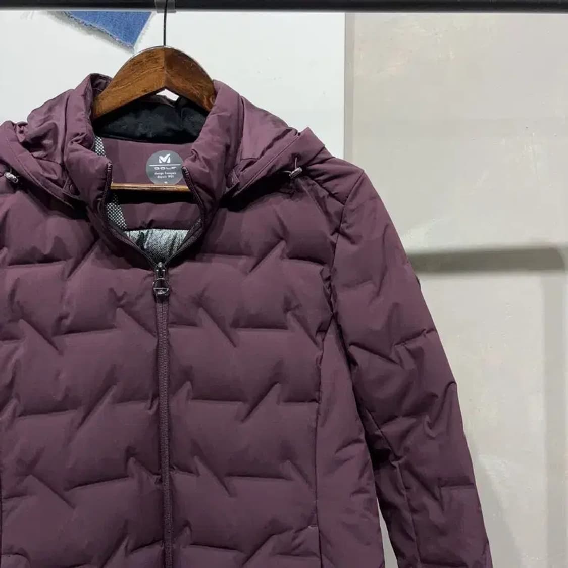 (95) 마운틴하드웨어 여성 아웃도어 구스다운 경량 하프패딩 상품이미지3