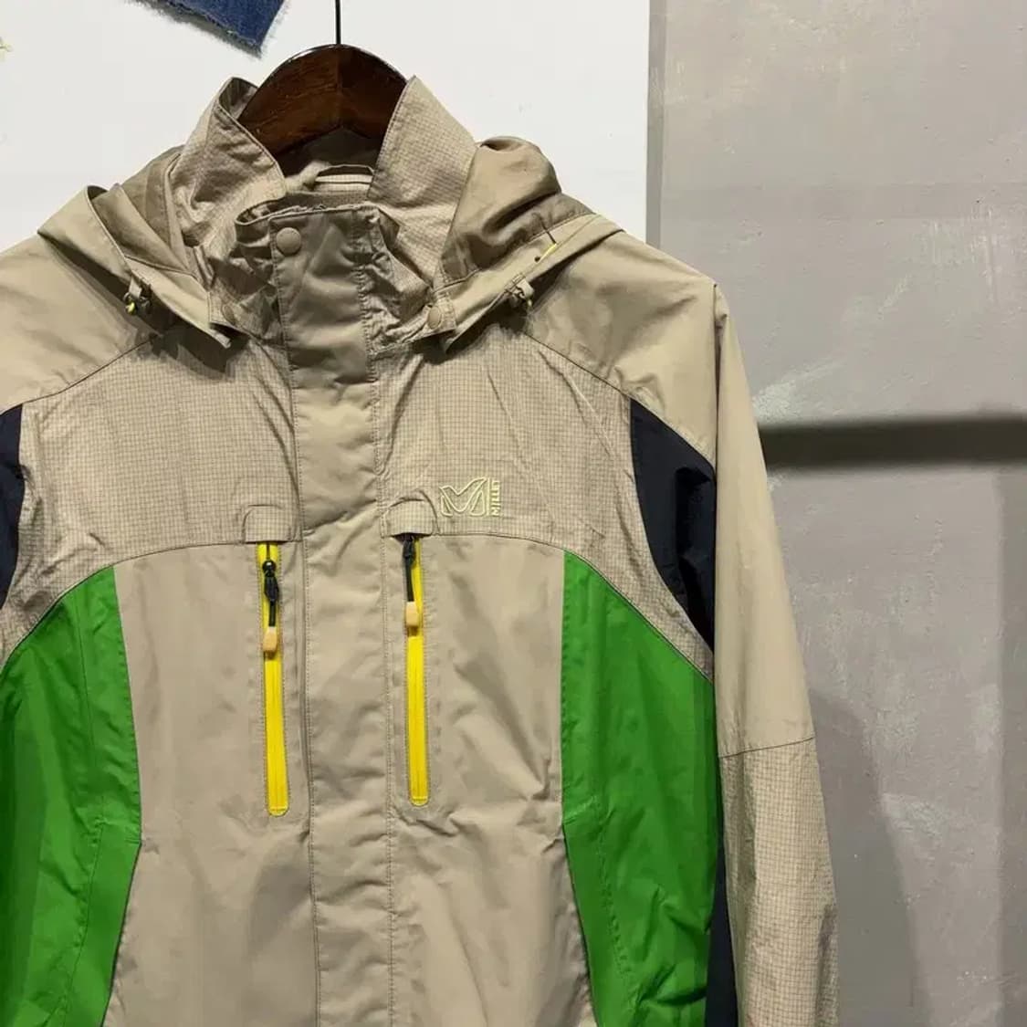 (105) 밀레 드라이엣지 등산 아웃도어 배색 바람막이 자켓 상품이미지3