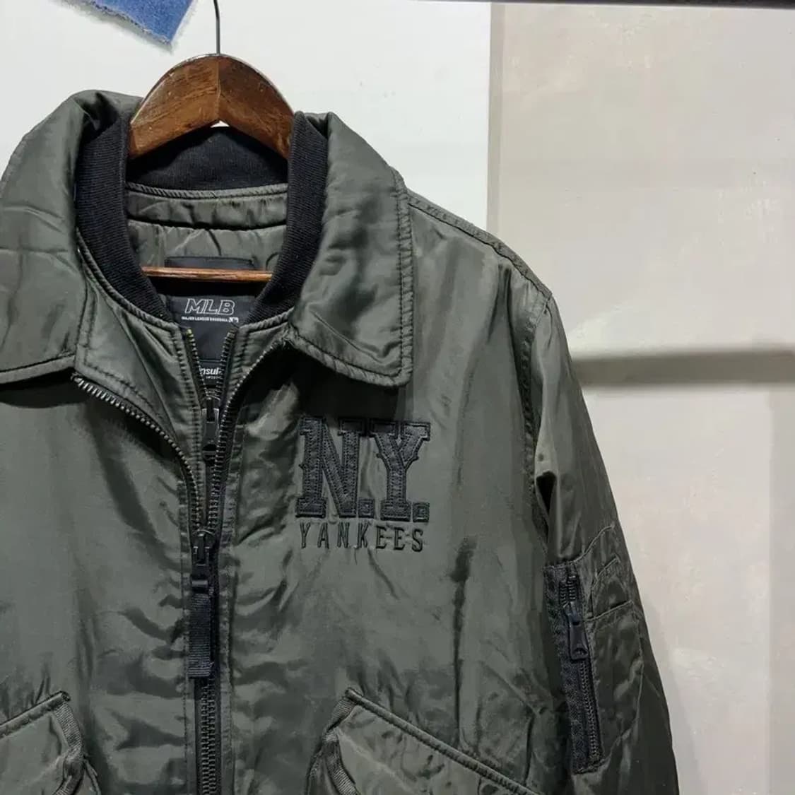 (105) MLB 뉴욕양키스 신슐레이트 블루종 항공점퍼 상품이미지3