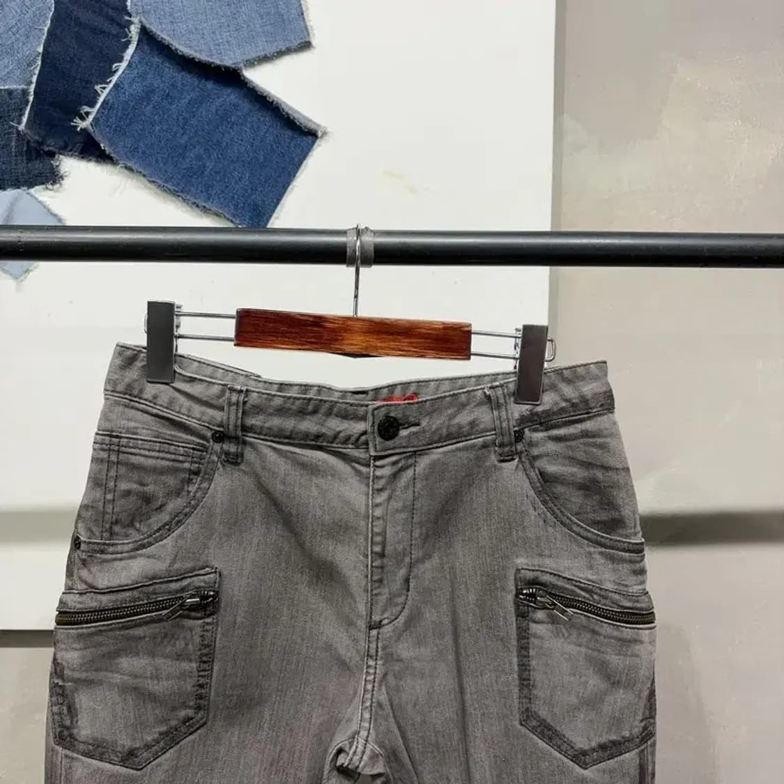 (27인치) 게스 여성 캐주얼 스판 포켓 흑청바지 데님팬츠 상품이미지2