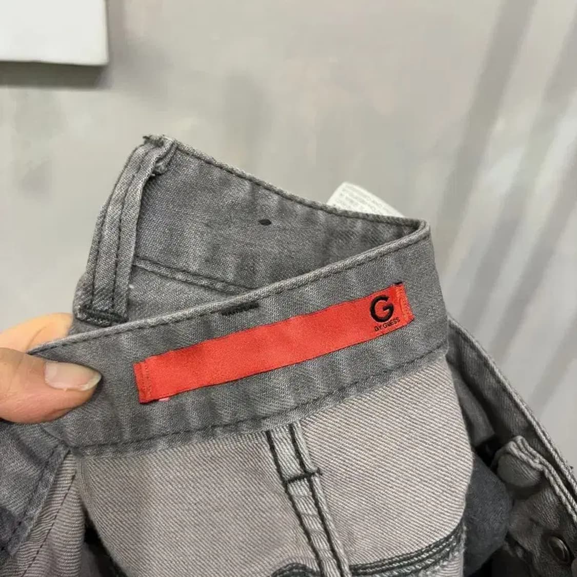 (27인치) 게스 여성 캐주얼 스판 포켓 흑청바지 데님팬츠 상품이미지5