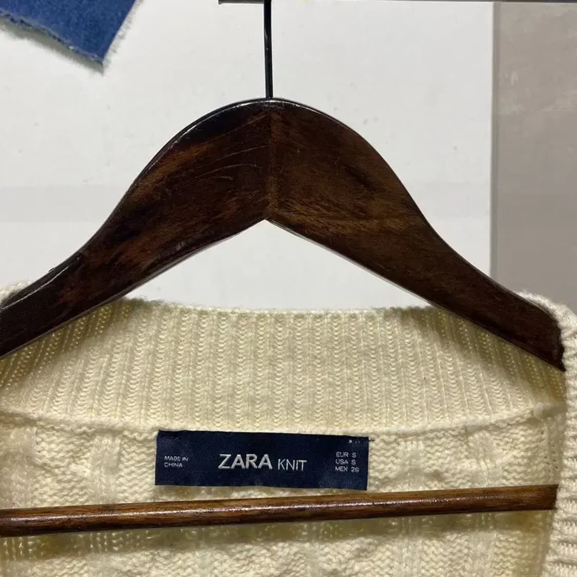 (95) 자라 ZARA 여성 케이블 꽈배기 브이넥 니트 원피스 상품이미지2