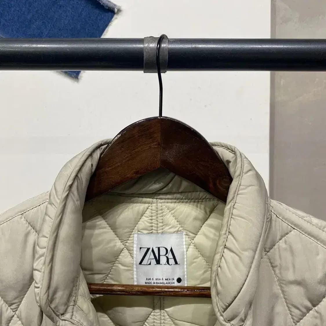 (90) 자라 ZARA 여성 캐주얼 깔깔이 경량패딩 크롭 자켓 상품이미지2