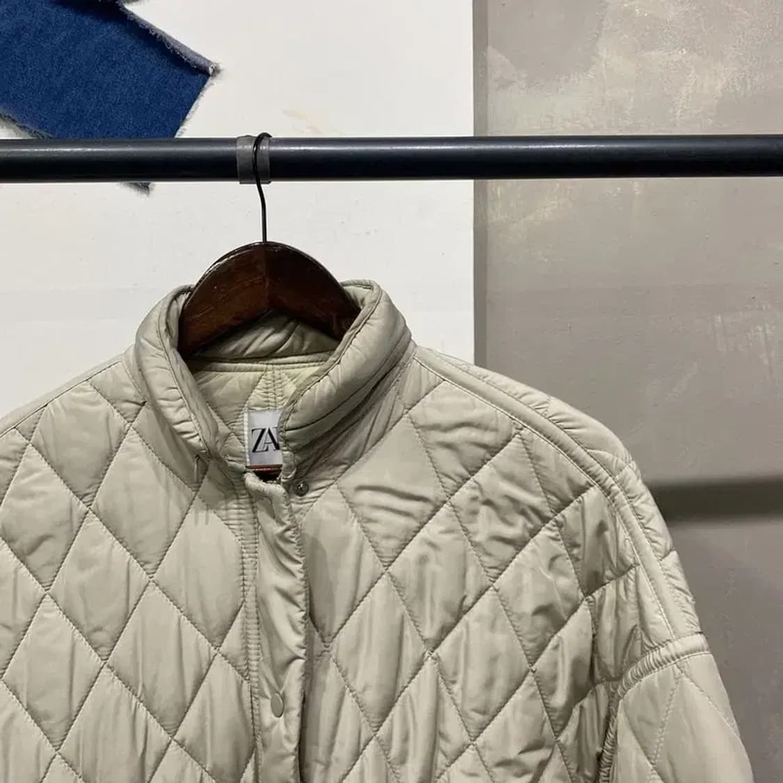 (90) 자라 ZARA 여성 캐주얼 깔깔이 경량패딩 크롭 자켓 상품이미지3