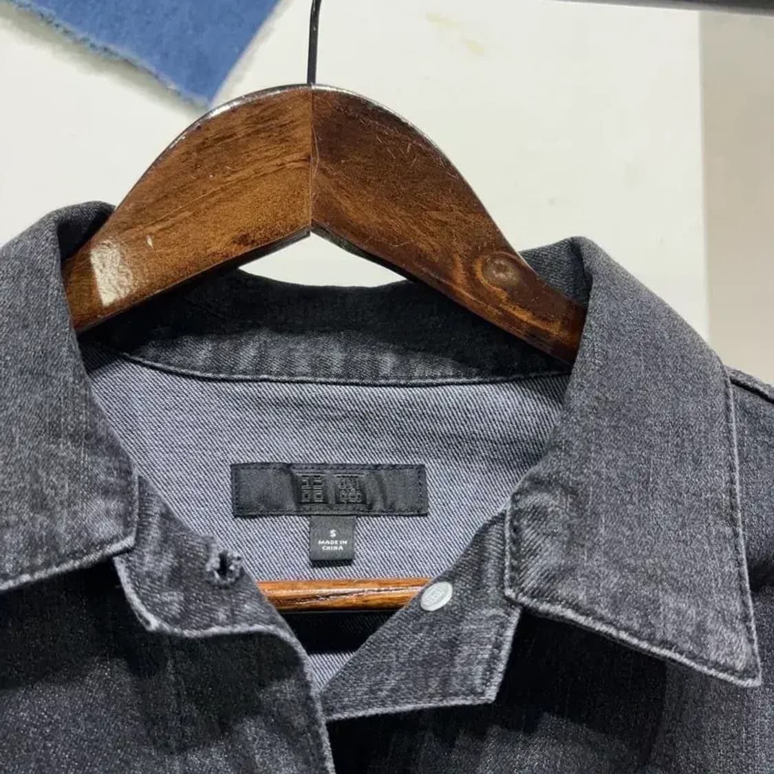 (85) 유니클로 여성 캐주얼 투포켓 흑청데님 트러커 자켓 상품이미지2