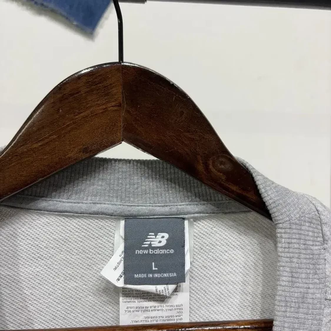 (100) 뉴발란스 스트릿 캐주얼 자수 맨투맨 긴팔 티 상품이미지2