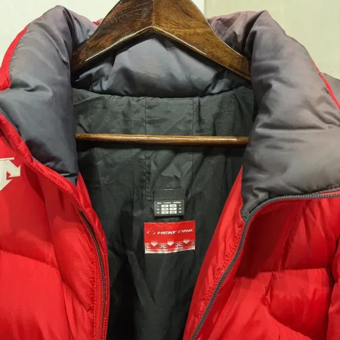 (100) 데상트 아웃도어 캐주얼 덕다운 오리털 후드 패딩 상품이미지2