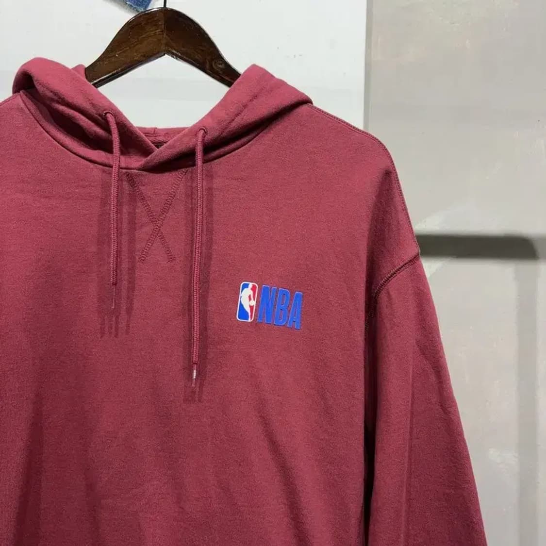 (110) NBA 농구 캐주얼 스트릿 버건디 후드티 상품이미지3