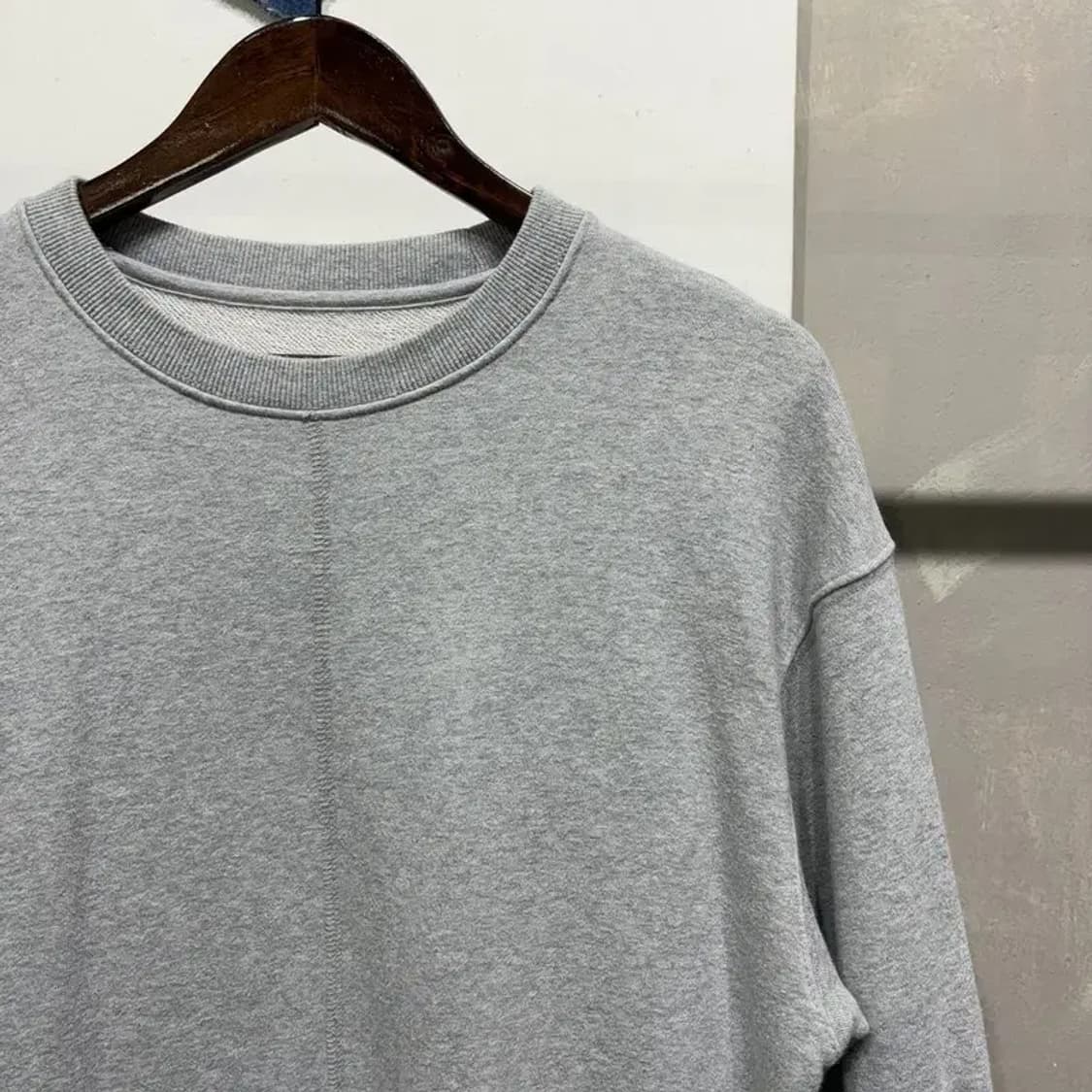 (100) 플랙진 스트릿 캐주얼 그레이 맨투맨 긴팔 티 상품이미지3