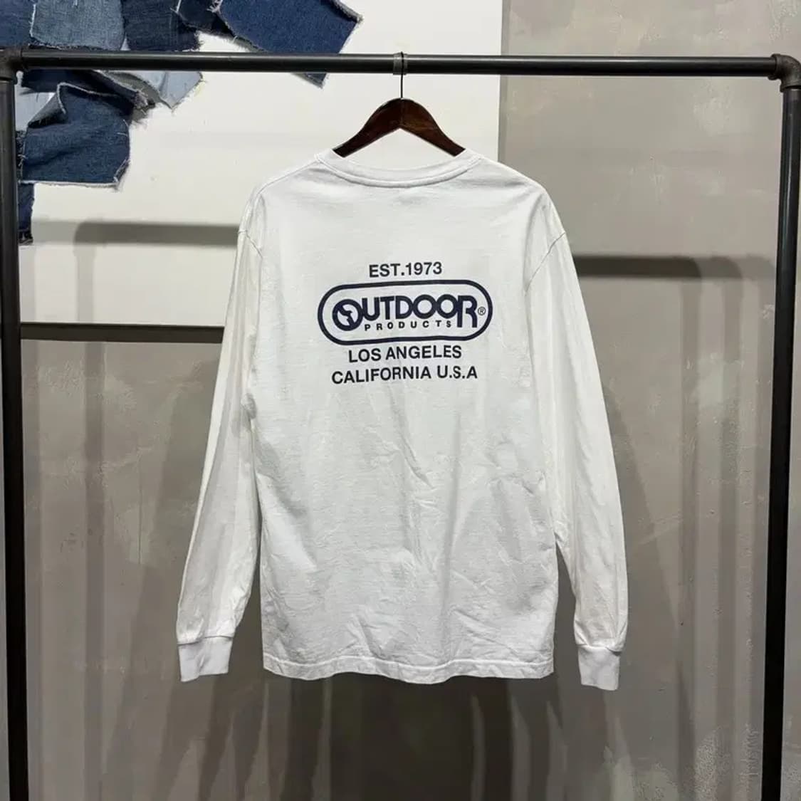 (100) 아웃도어프로덕츠 스트릿 캐주얼 백프린팅 긴팔 티 상품이미지4