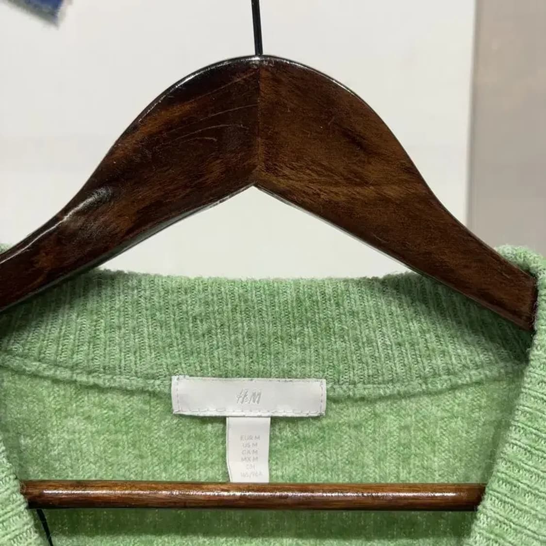 (90) H.M 흐앤므 여성 캐주얼 그린 울 크롭 니트 상품이미지2
