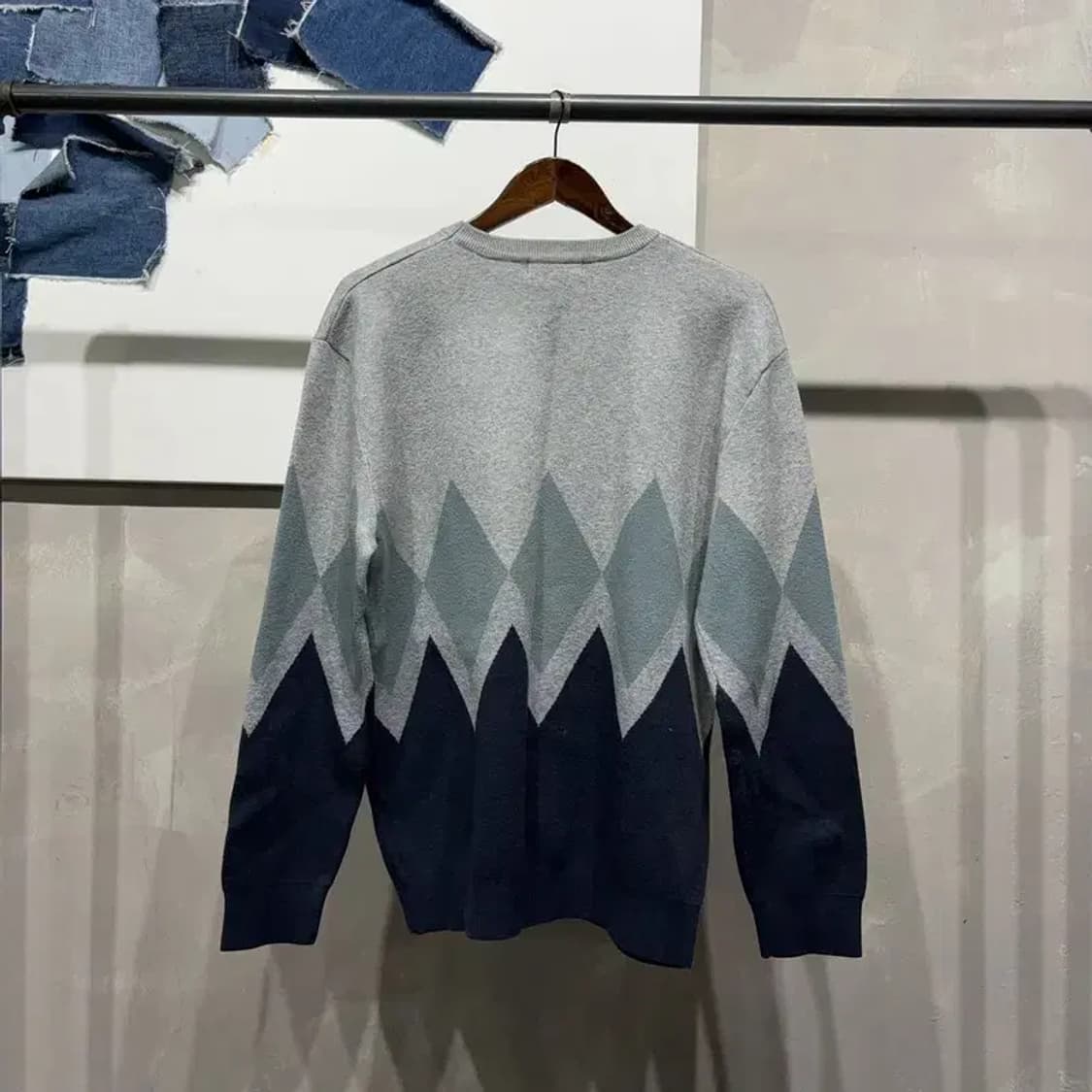 (100) 마인드브릿지 캐주얼 아가일 패턴 라운트 니트 상품이미지4