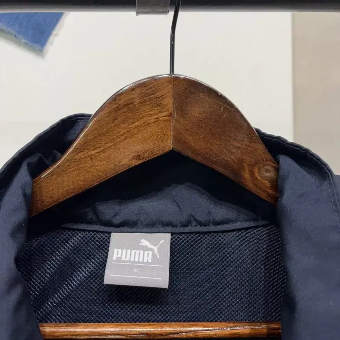 (105) 퓨마 등산 아웃도어 네이비 후드 바람막이 자켓 상품이미지2