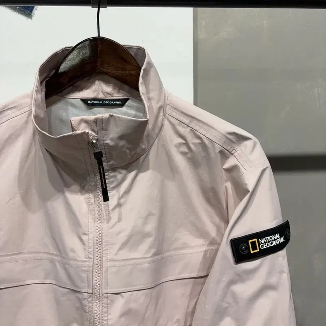 (80) 내셔널지오그래픽 여성 캐주얼 투포켓 바람막이 자켓 상품이미지3